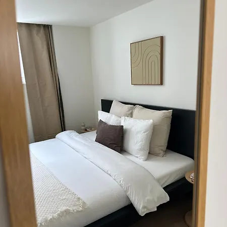 Cozy In 2 Private Rooms, 15 Min To Downtown Gand