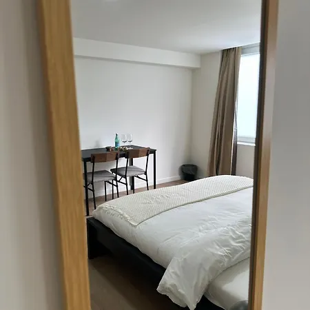 Cozy In 2 Private Rooms, 15 Min To Downtown Appartement *