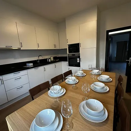 Cozy In 2 Private Rooms, 15 Min To Downtown
