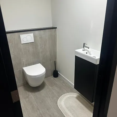 Cozy In 2 Private Rooms, 15 Min To Downtown * Gand