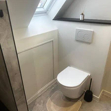 Cozy In 2 Private Rooms, 15 Min To Downtown Gand